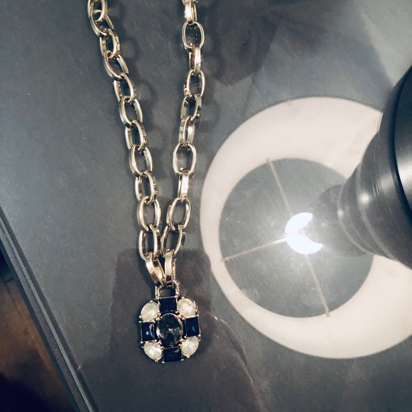 Banana republic necklace